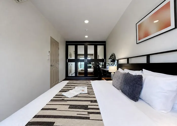 Vibrant Modern 57 Sqm - Ultra Fast Wifi - Bts Thonglor アパート バンコク都